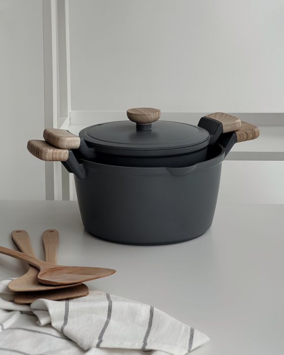 Каструля Grey 2,7  л