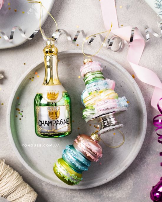 Ялинкова прикраса торт з macarons 