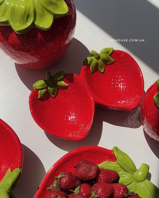 Менажниця Strawberry